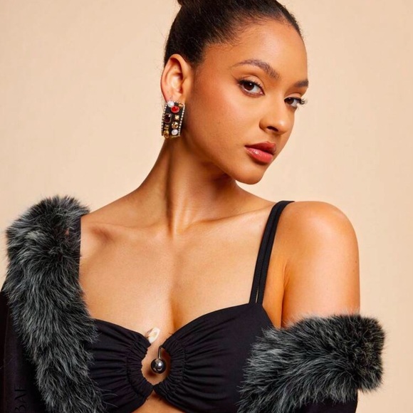 2/$30🌵 Bejeweled Thick Black Hoop Earrings Rhinestone Faux Pearl Royalty NEW - Picture 7 of 16